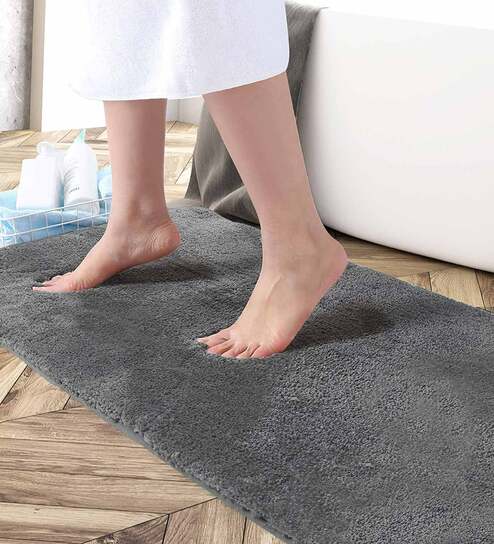 Silver Solid Microfibre 36x24 Inches AntiSkid Bath Mat by Luxe Home International