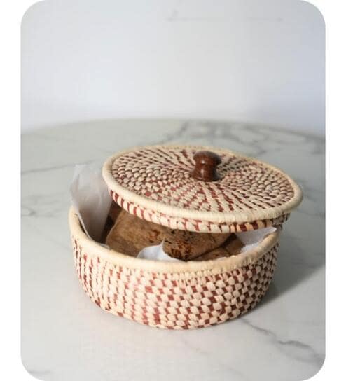 Single Maroon Sabai Grass Tandoor Tales Roti Box