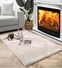 Skin Solid Polyester 4 X 6 Feet Machine Made Carpet