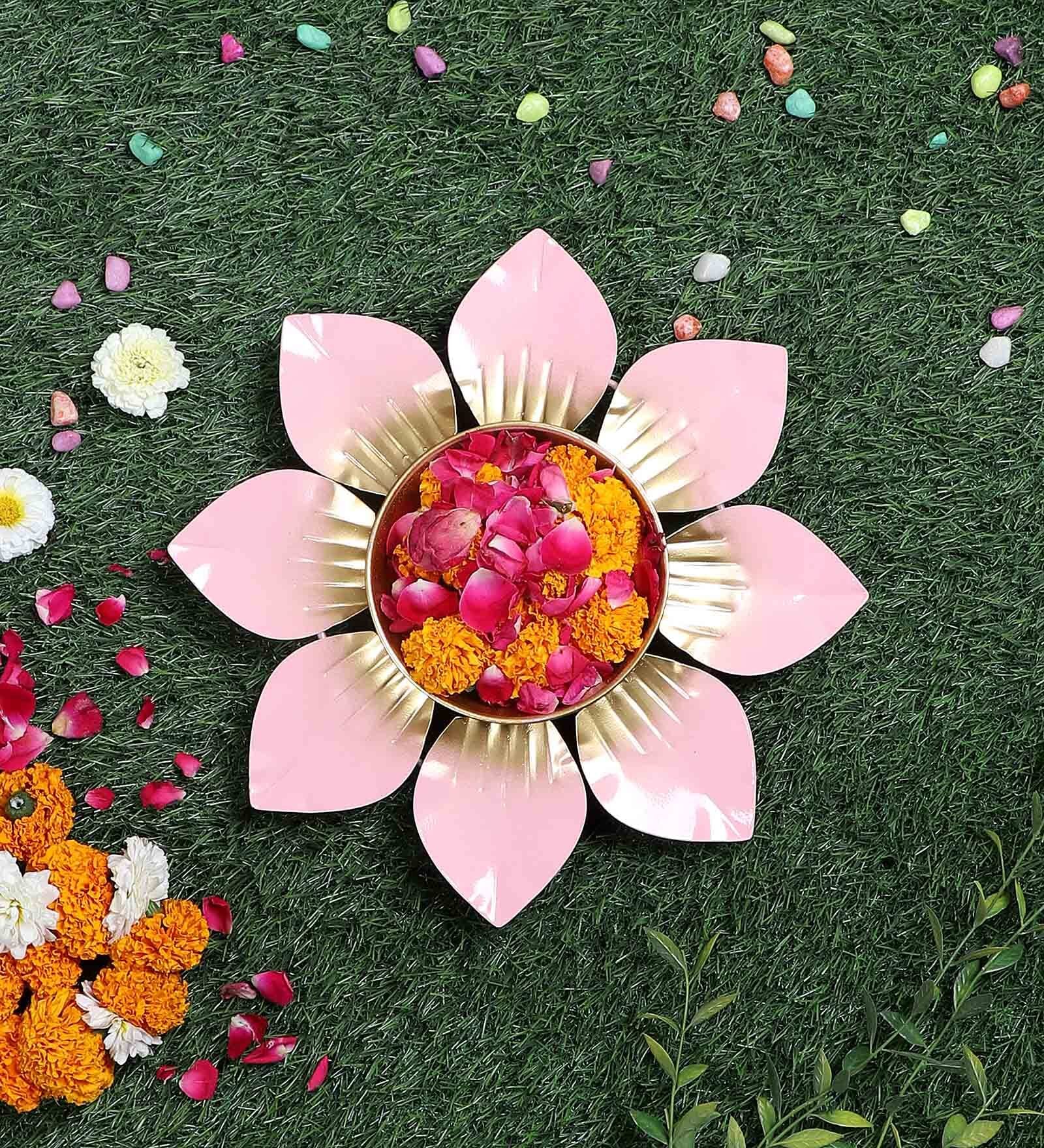 Baby Pink & Gold Flower Urli