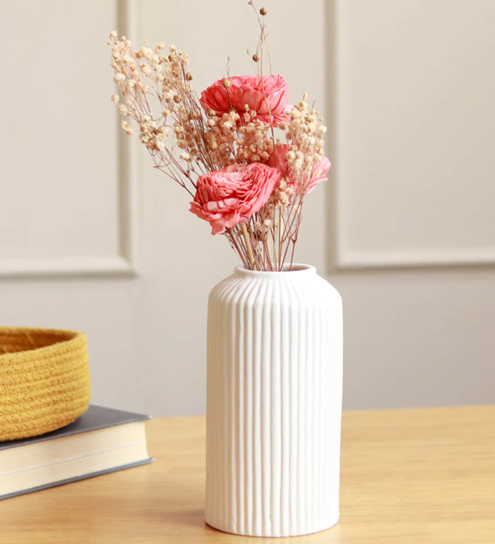 Snow White Vase With Harmony Bunch