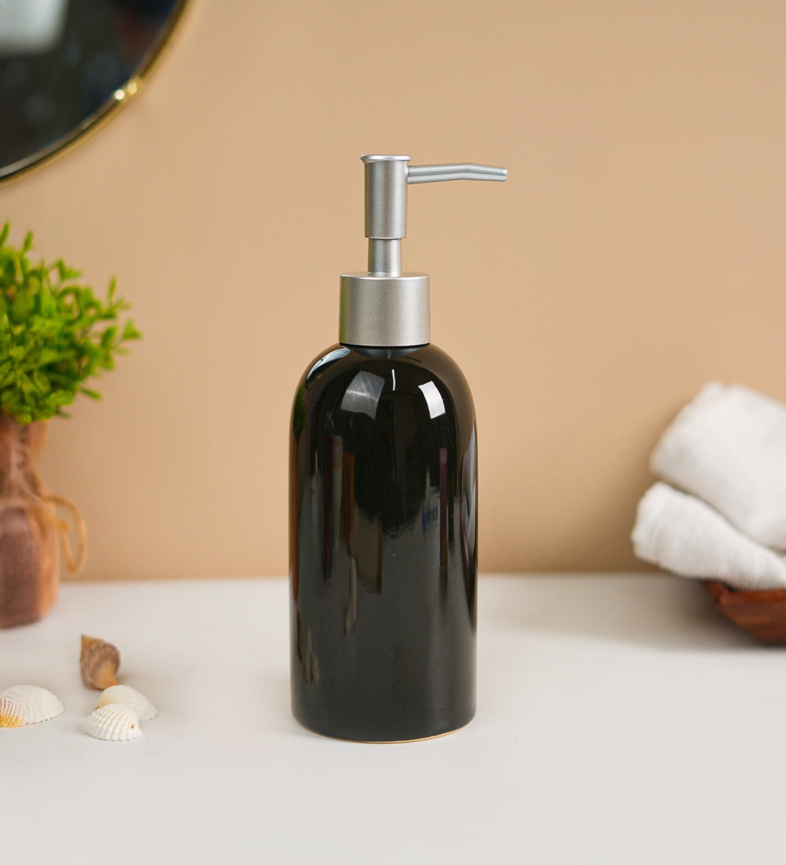 Black Ceramic Rounded Soap Dispenser