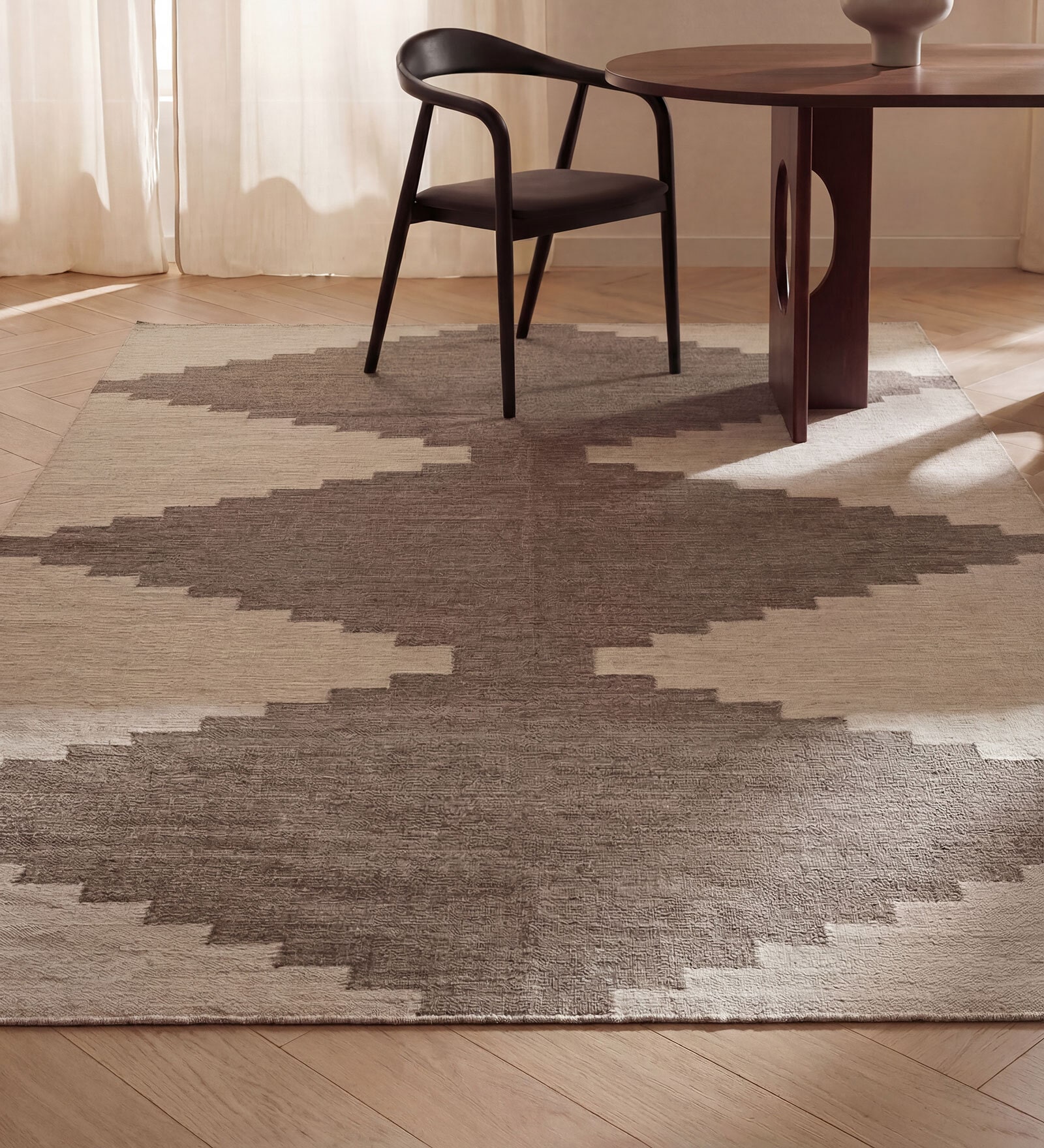 Soft Geometric Diamond Rug 5X8 ft| Beige Carpet Dhurrie