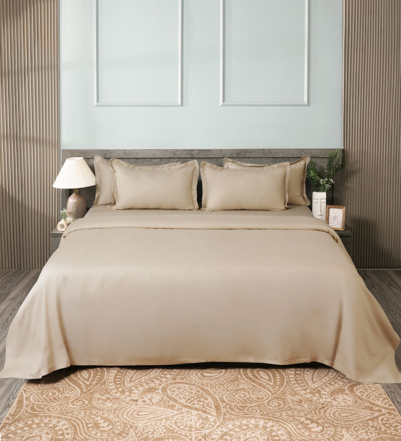 Cream 300TC 100% Cotton Flat Chekered Super King Bedsheet with 2 Pillow Covers