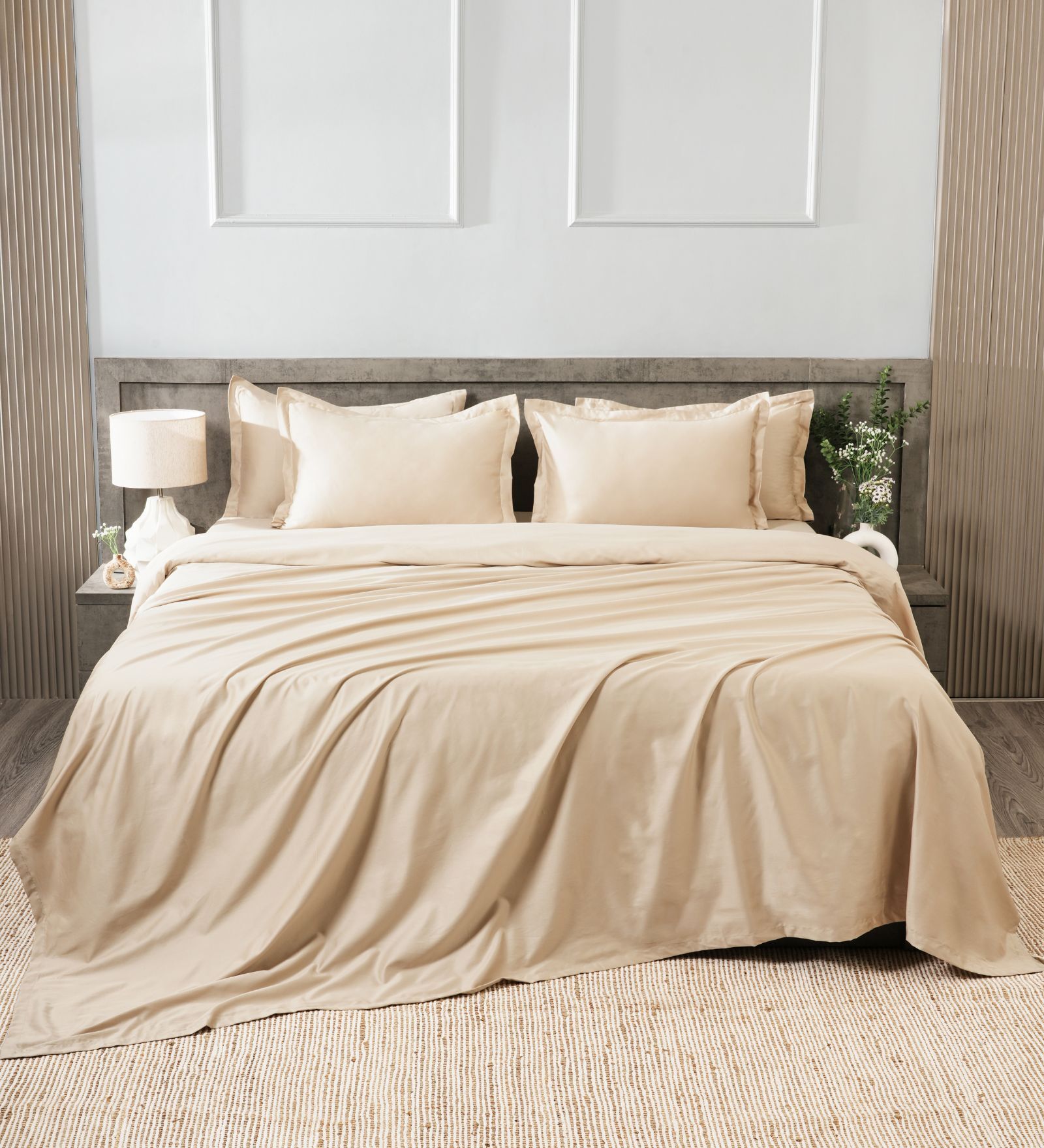 Cream 400TC 100% Cotton Solid Flat Super King Bedsheet With 2 Pillow Covers