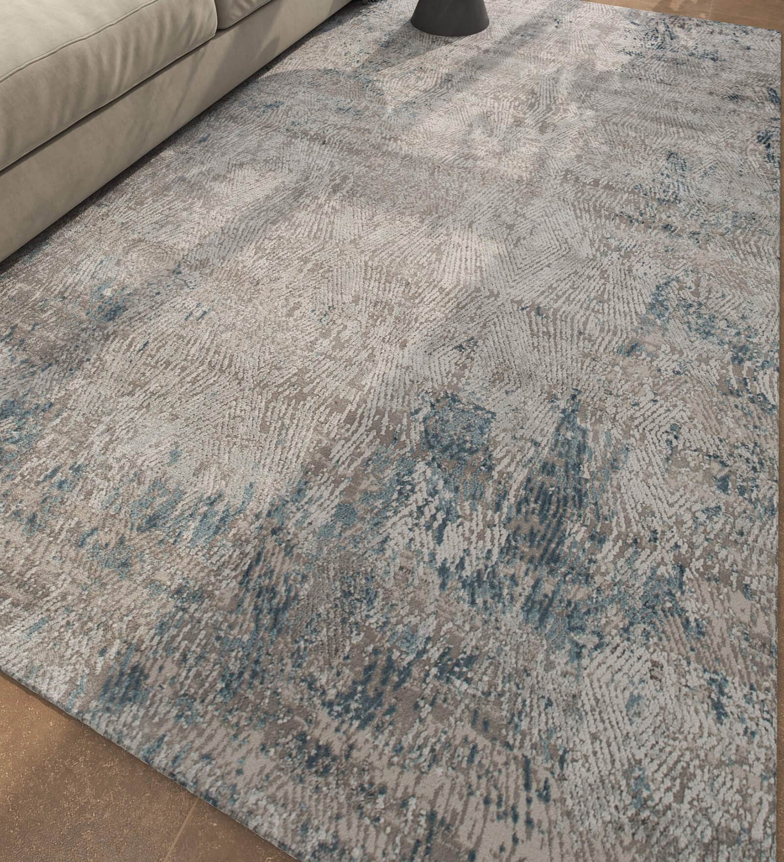 Blue And Grey Vintage Acrylic 5X7 Feet Machine Made Carpet