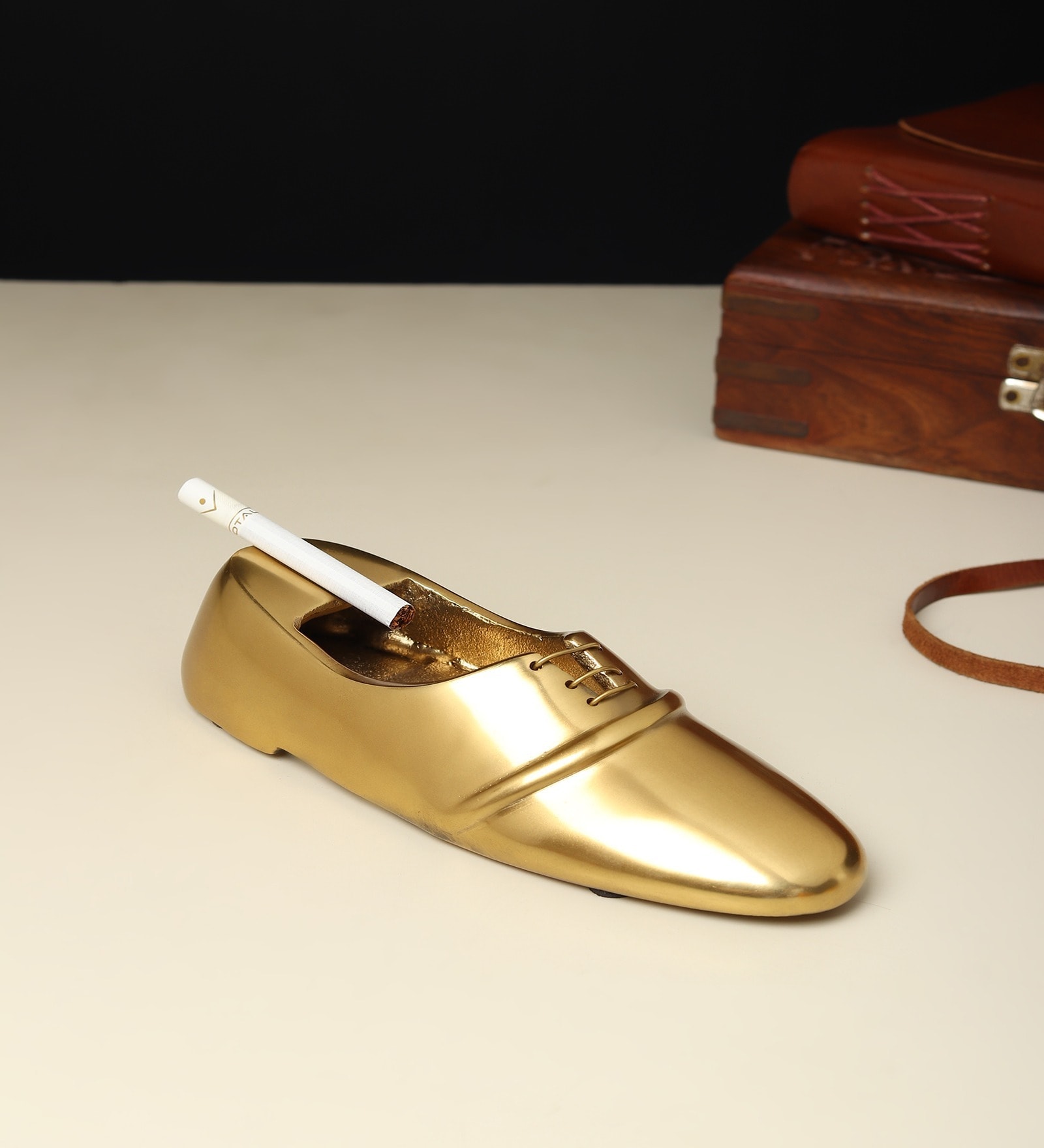 Sole Ashtray