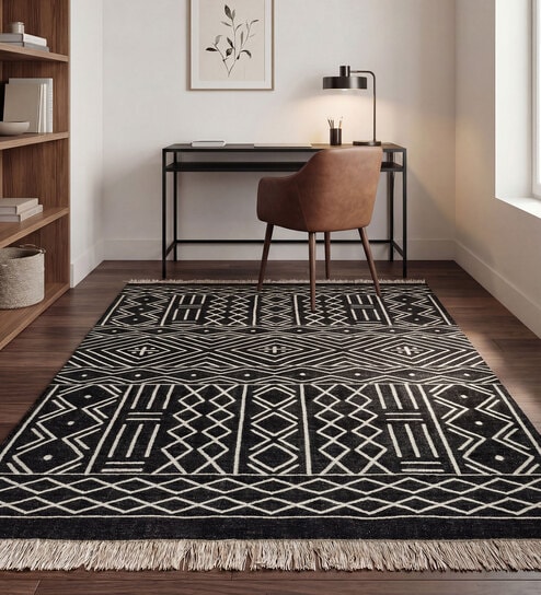 Soft Aztec Rug 5X8 ft| Ebony & White Carpet Dhurrie