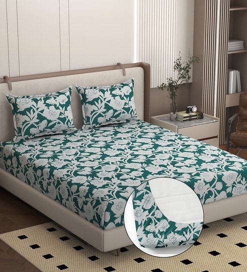 Green Soft Cotton Breathable and Wrinkel Free Double Fitted Bedsheet with 2 Pillow Covers