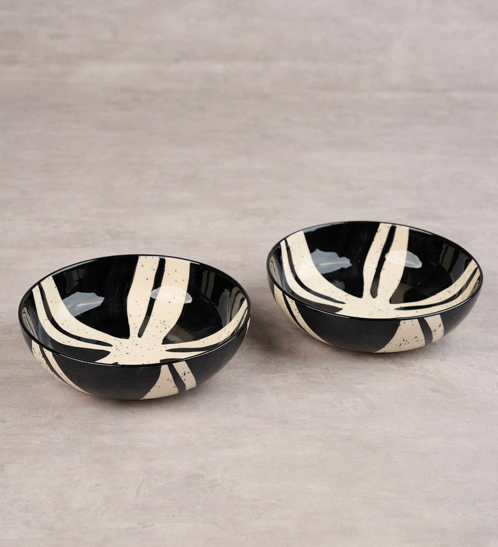 (Set Of 2) Splash Stoneware Snack Bowl (Black & White)