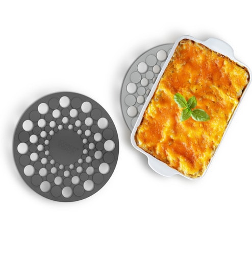 Spoton Round Silver Silicone (Set of 2) Trivet