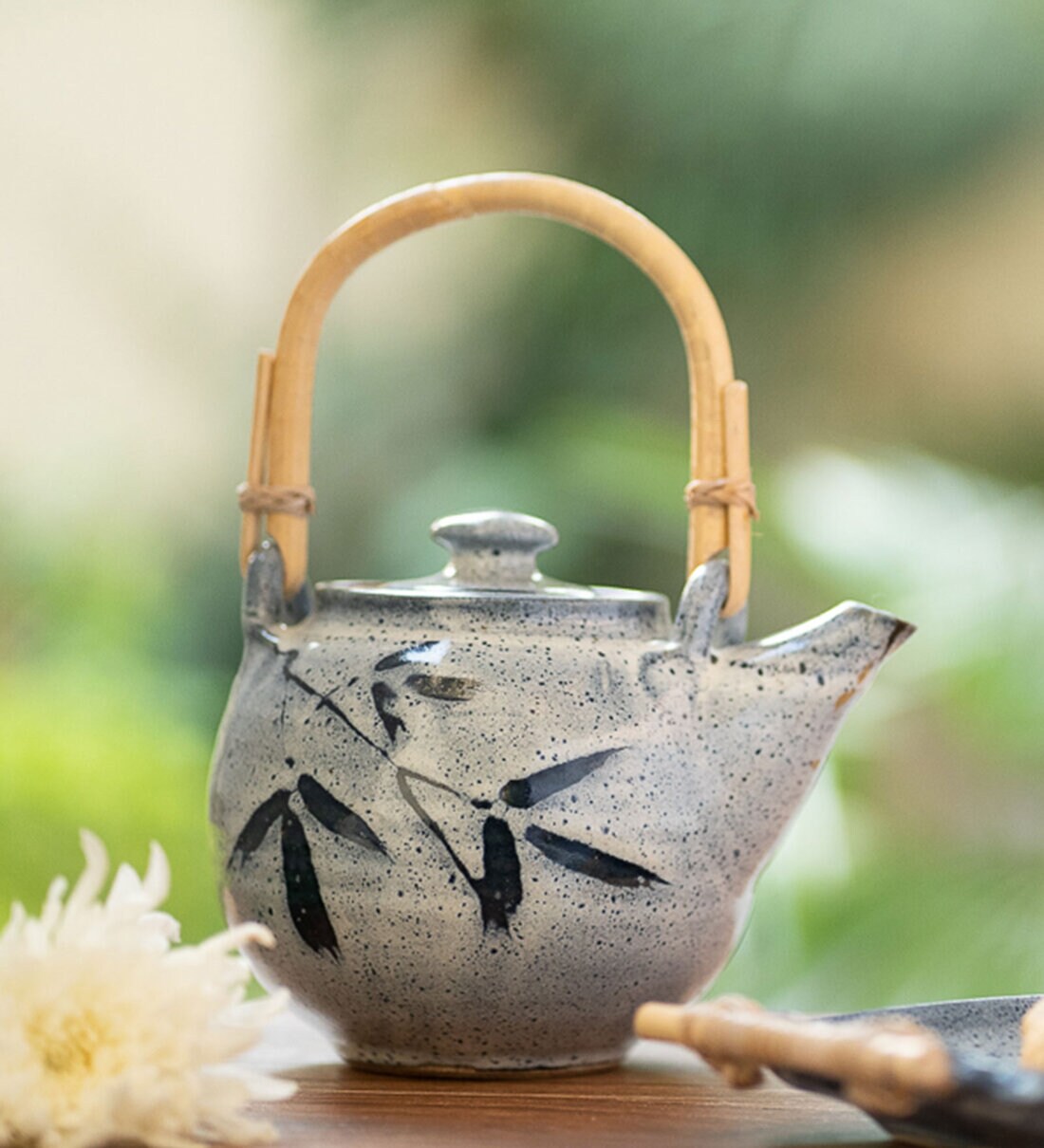 pottery kettle