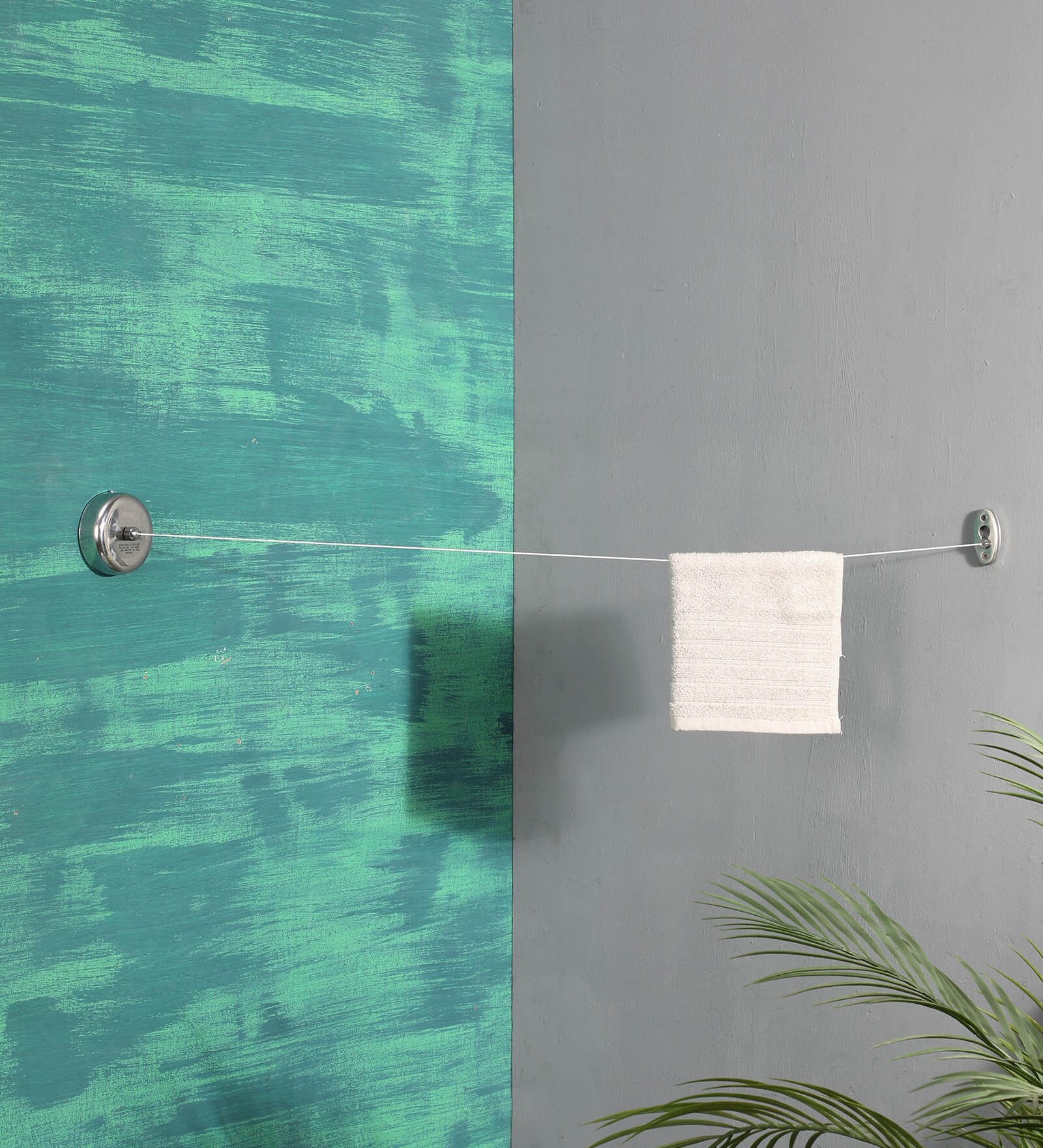 Stainless Steel 9 Ft Lockable Clothes Drying Rope With Brass Screw head (Length: 4 Inches)