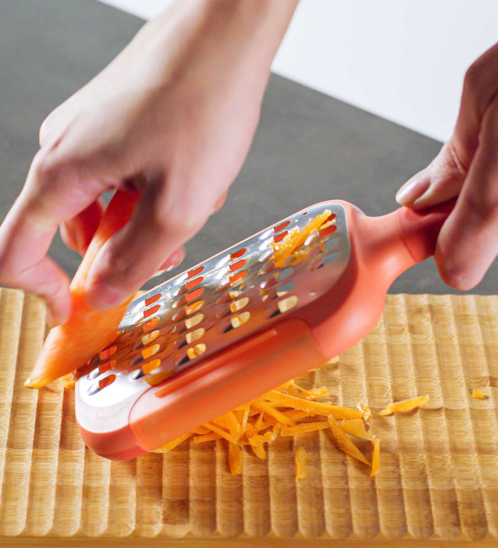 Stainless Steel Peeler and Grater (Red)