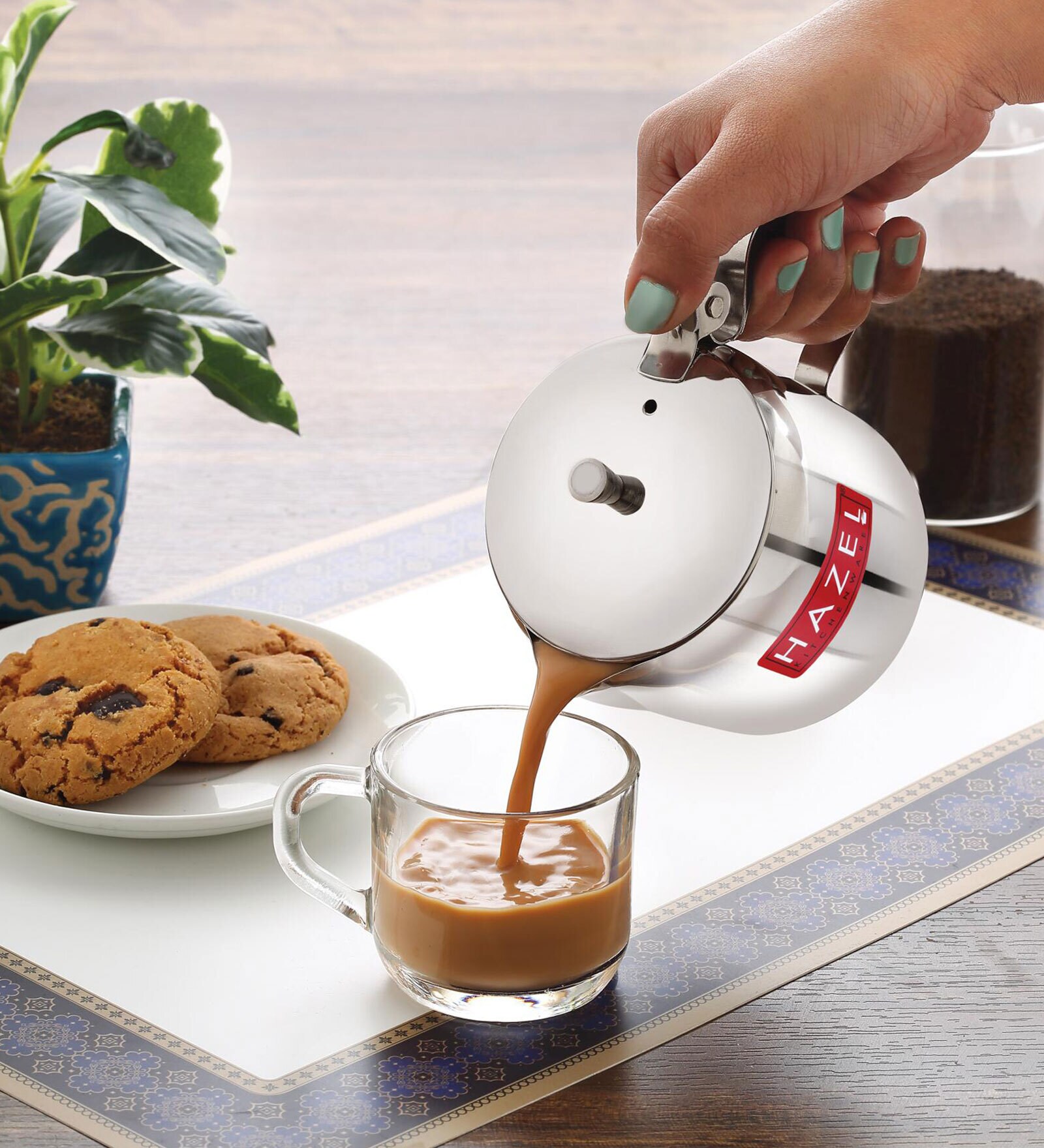 Stainless Steel Tea Serving Pot with Handle & Lid, Strong and Sturdy, Spill Proof Pouring, 400 ML
