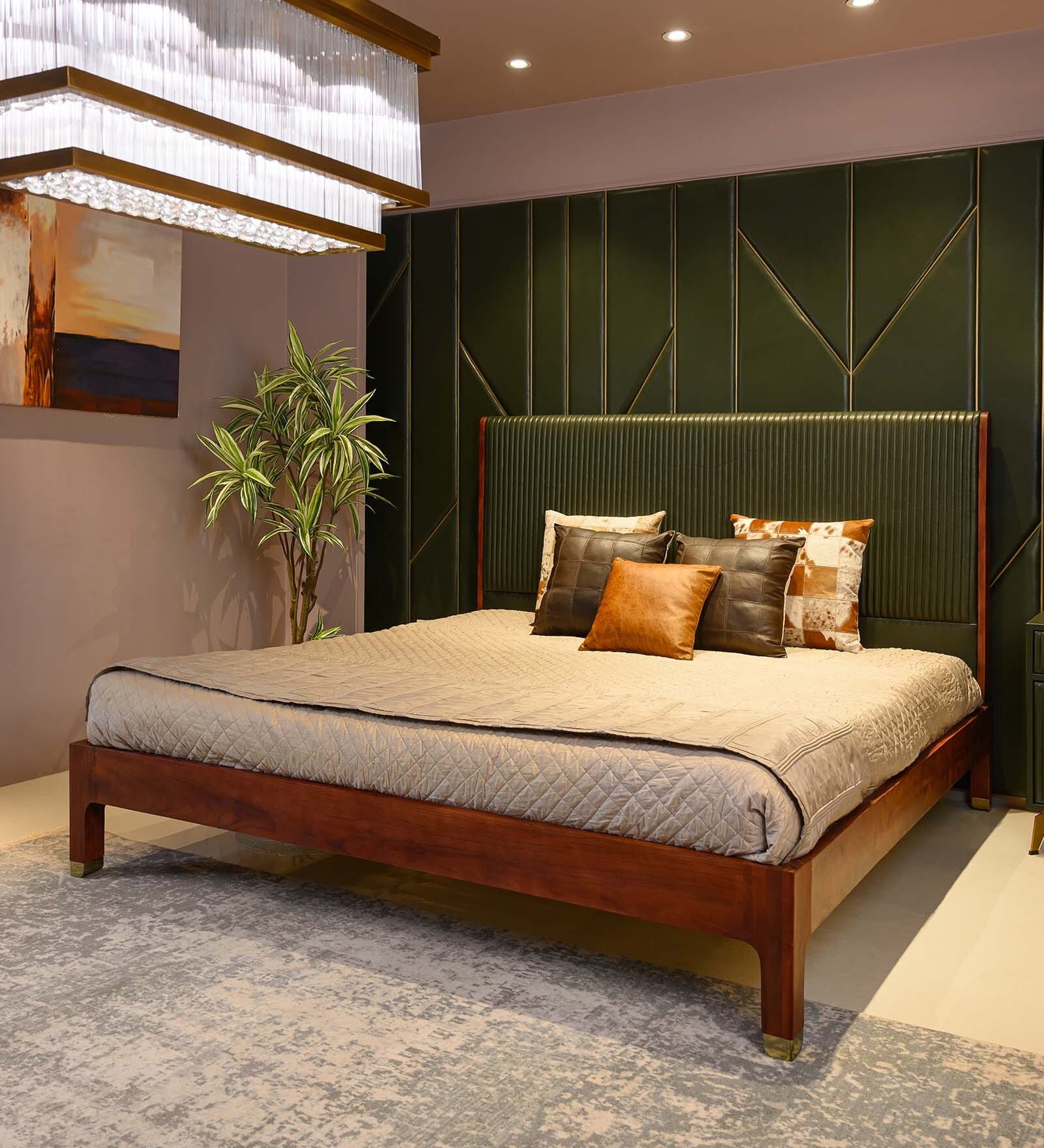 Stanford Leather King Size Bed In Green Finish