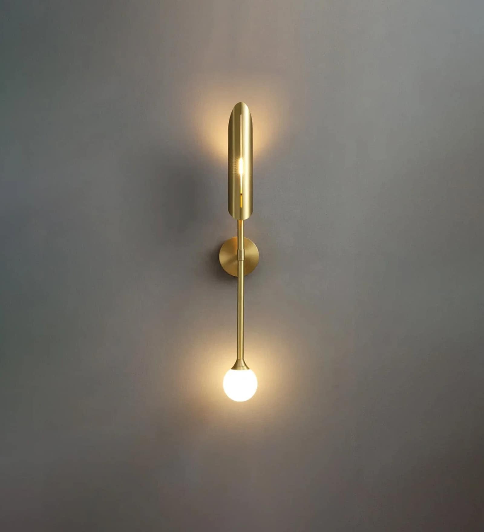 Stello Modern Minimalist Sword-Style Wall Light in Brushed Gold