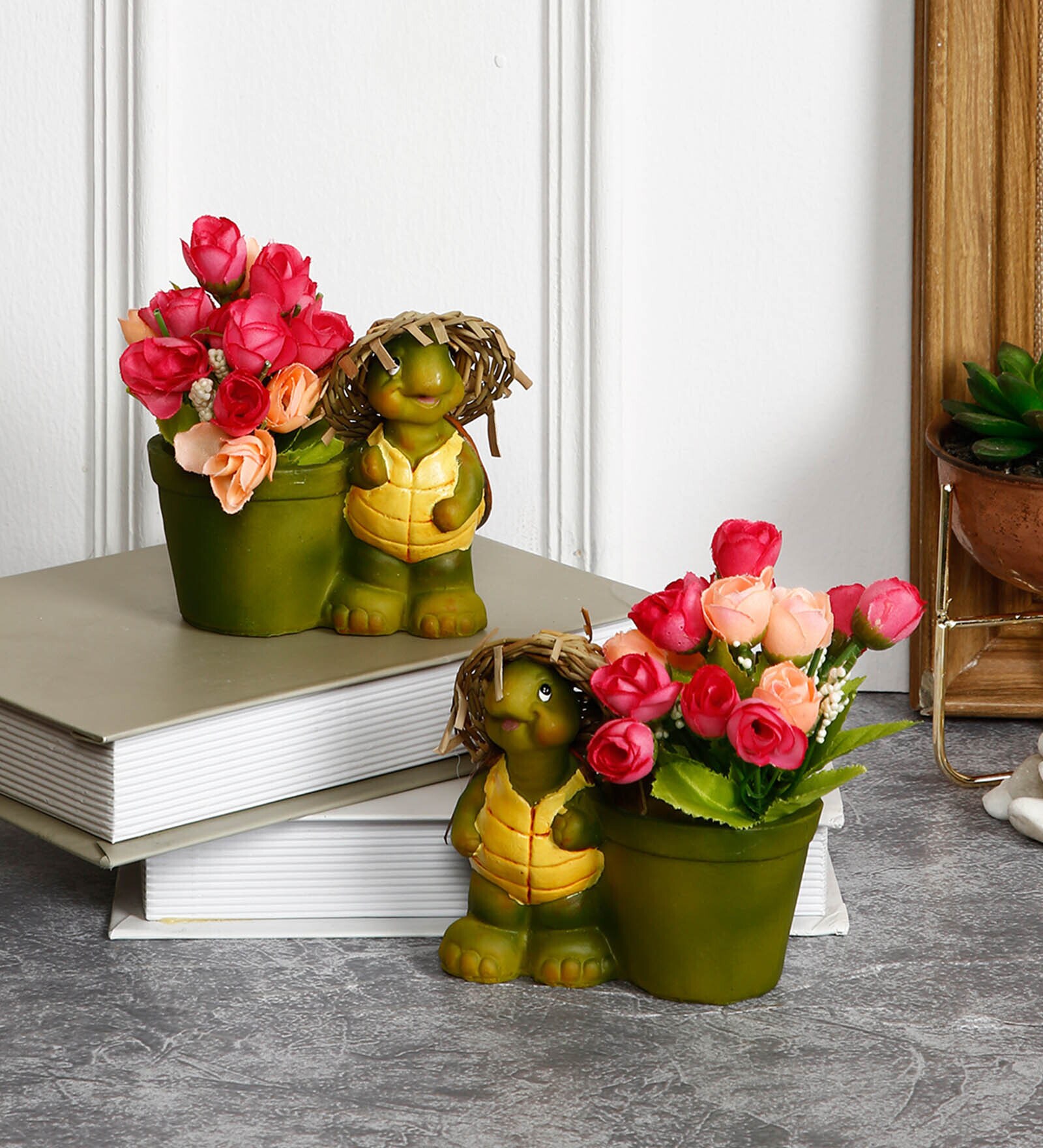 Straw Hat Turtle Flower Pot (Set of 2) Polyresin Figurine