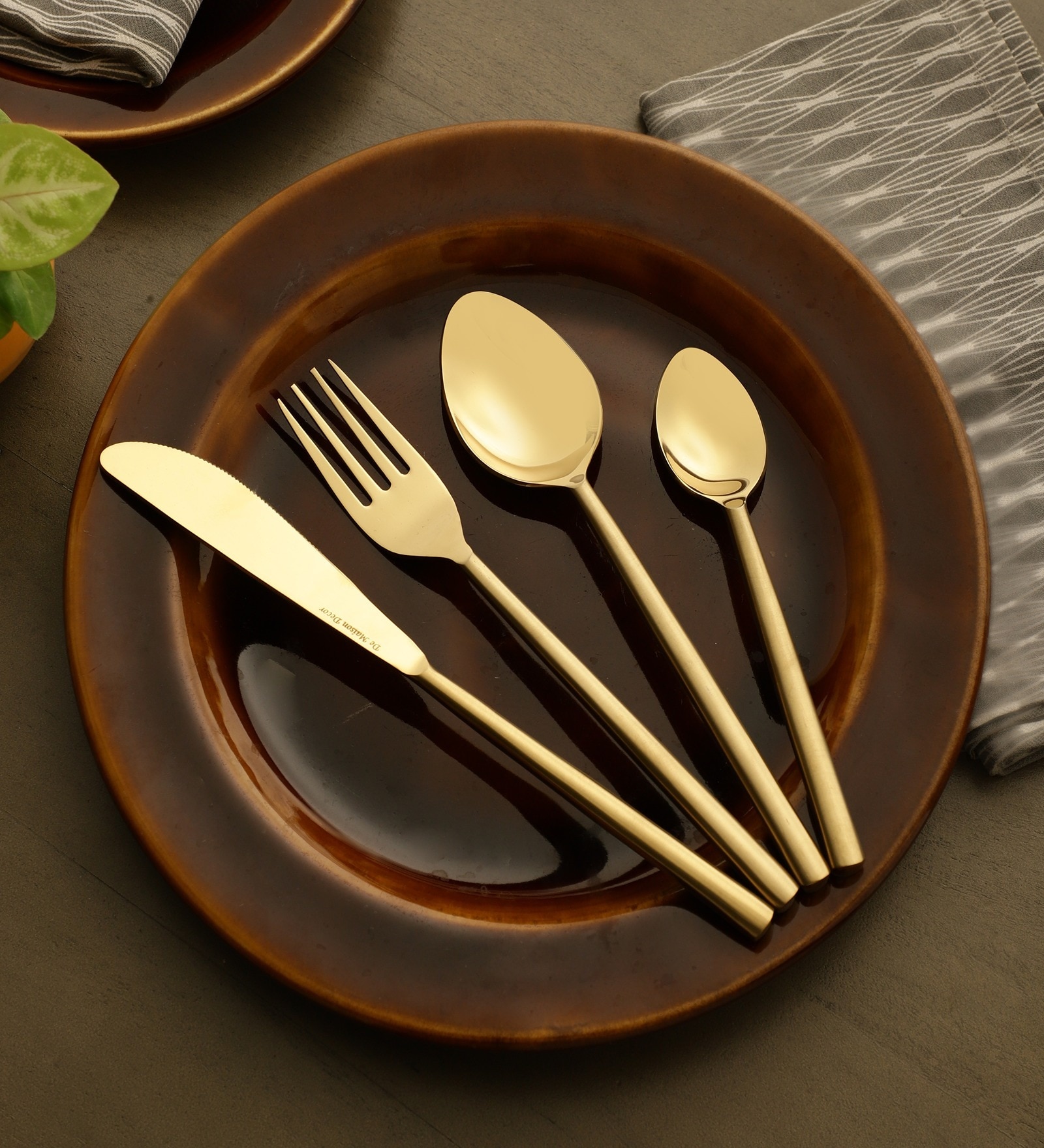 Stream Cutlery Set Gold