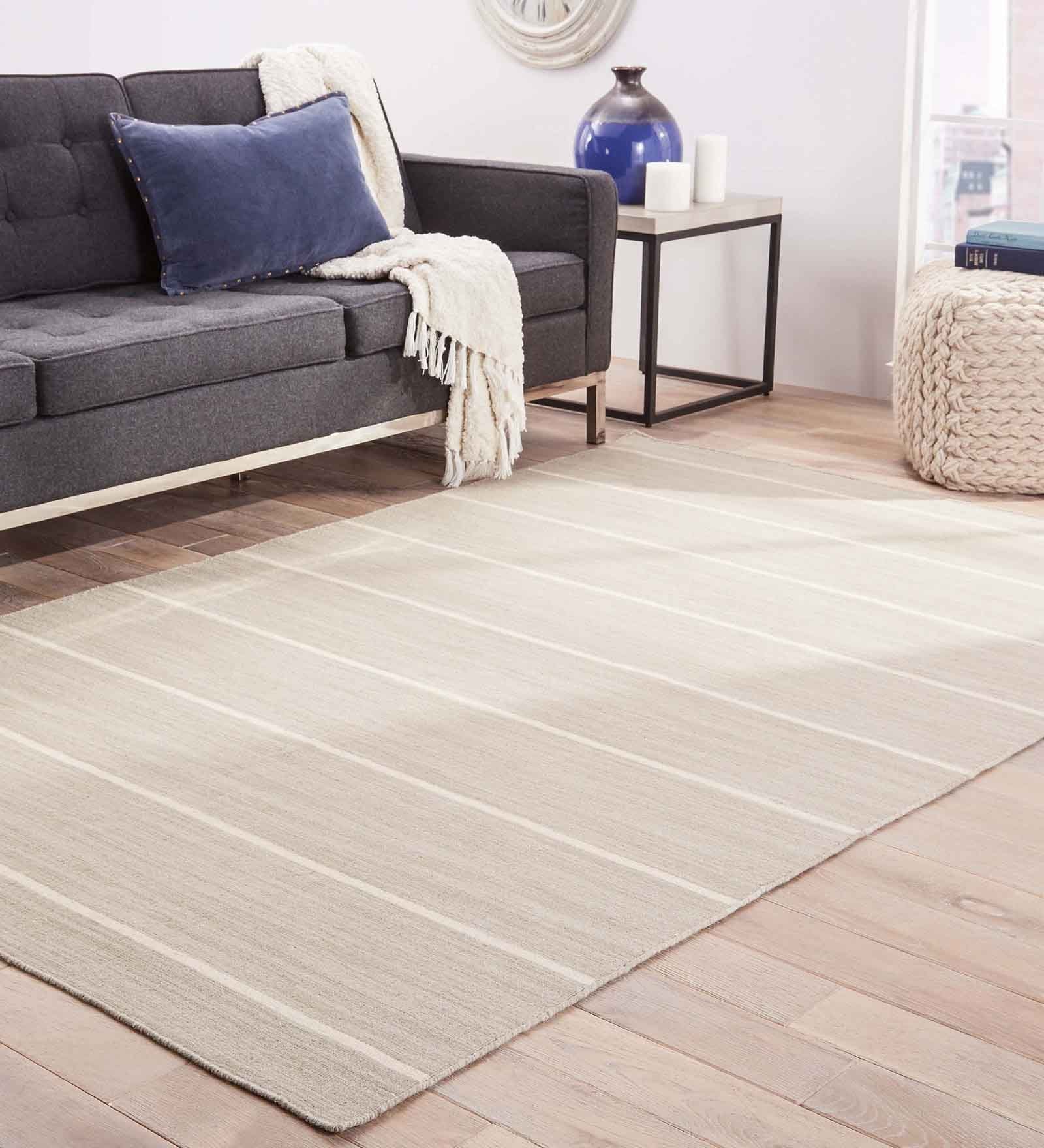 Stripe Pattern Wool Hand Woven 4 X 6 Feet Carpet