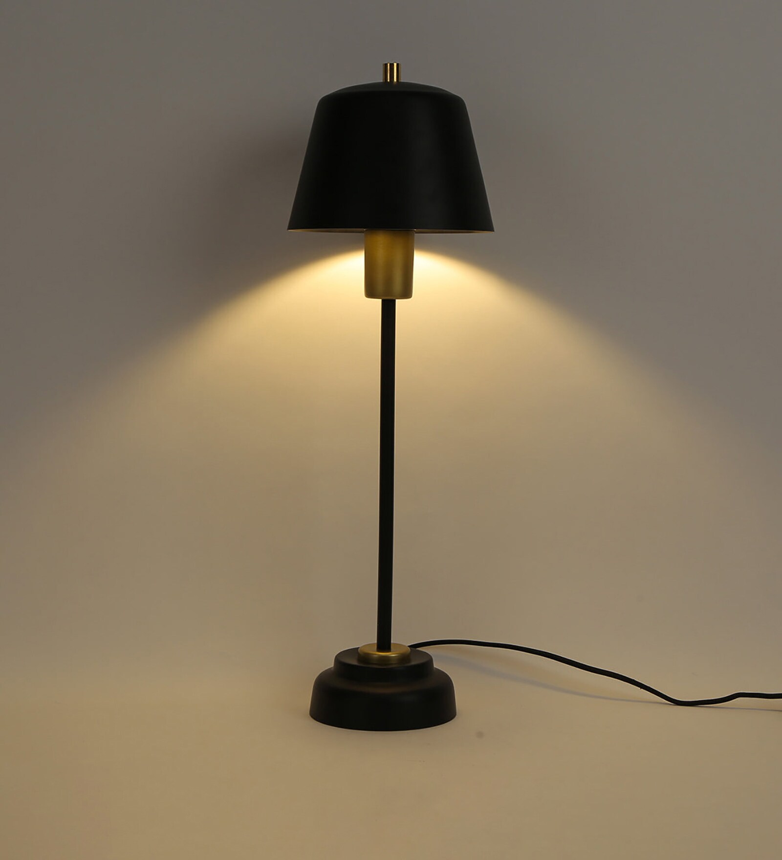 Suive Black Mild Steel Table Lamp