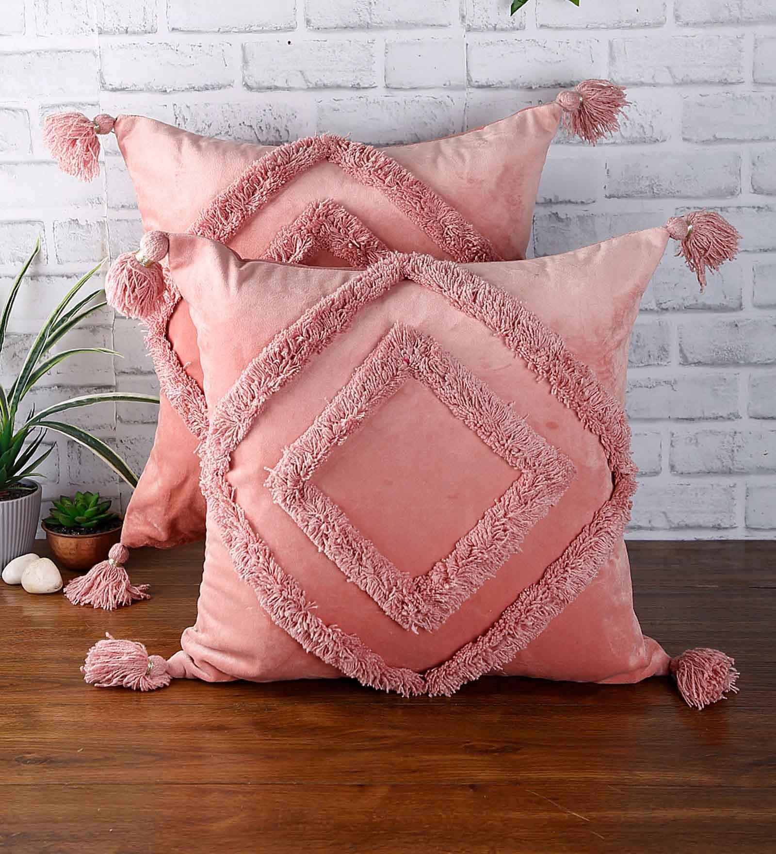 Super Soft Velvet 18 x 18 Inch Cushion Covers (Set of 2) Super Soft Velvet 18 x 18 Inch Cushion Covers (Set of 2)