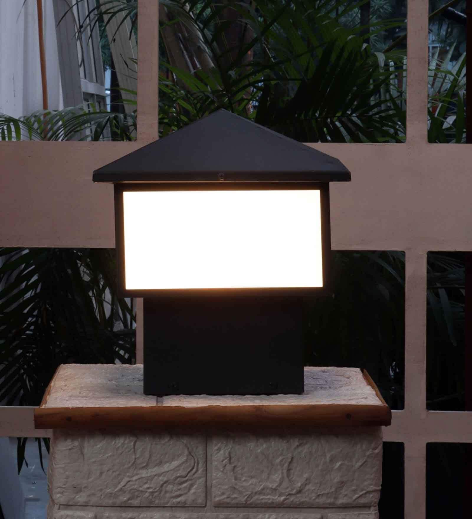 Glorious Grey Aluminium Gate Light