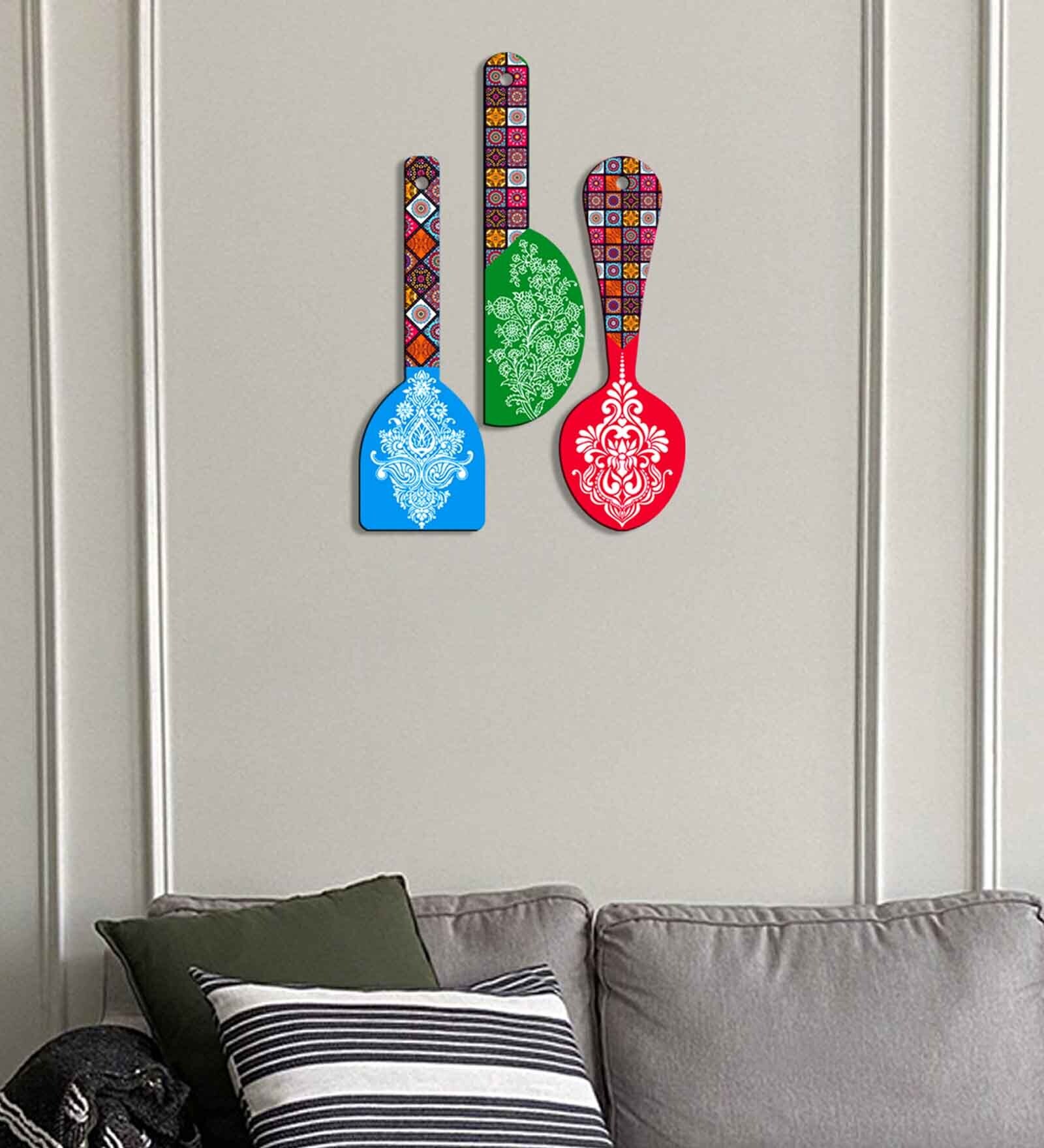 Multicolour Engineered Wood Wall Hanging