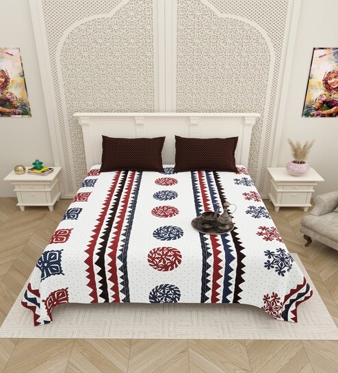 White Traditional print 144 TC Cotton King Size  Bedsheet With 2 Pillow Cover