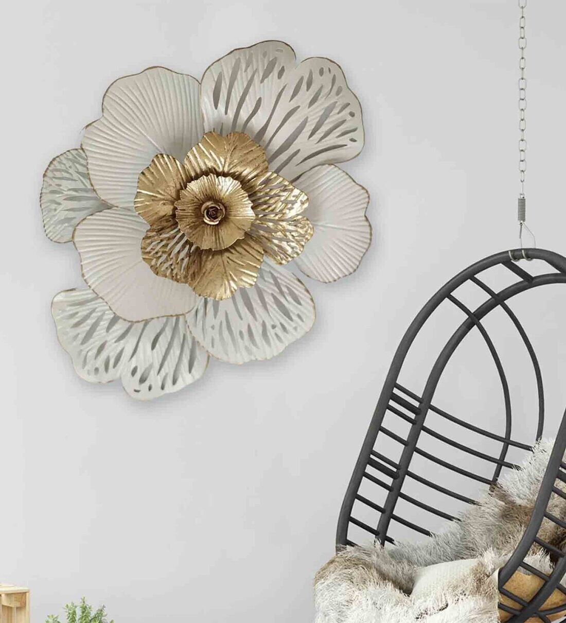 Buy Synthia Floral Metal Wall Art in Multicolour by Dekor Company at 15