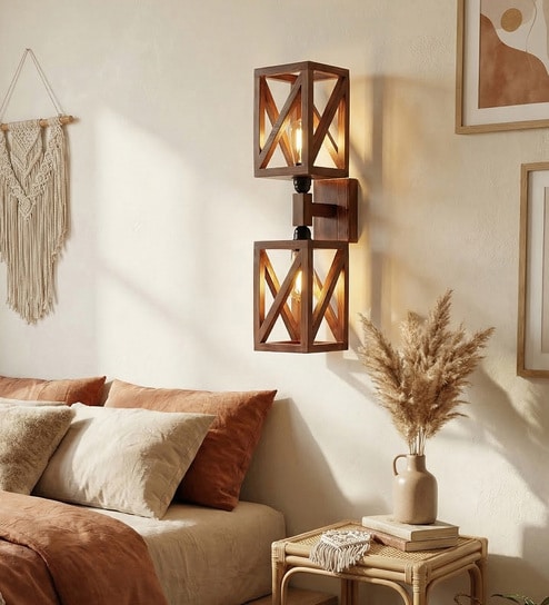 Symmetric Wooden Novelty Wall Light (Natural Wood)