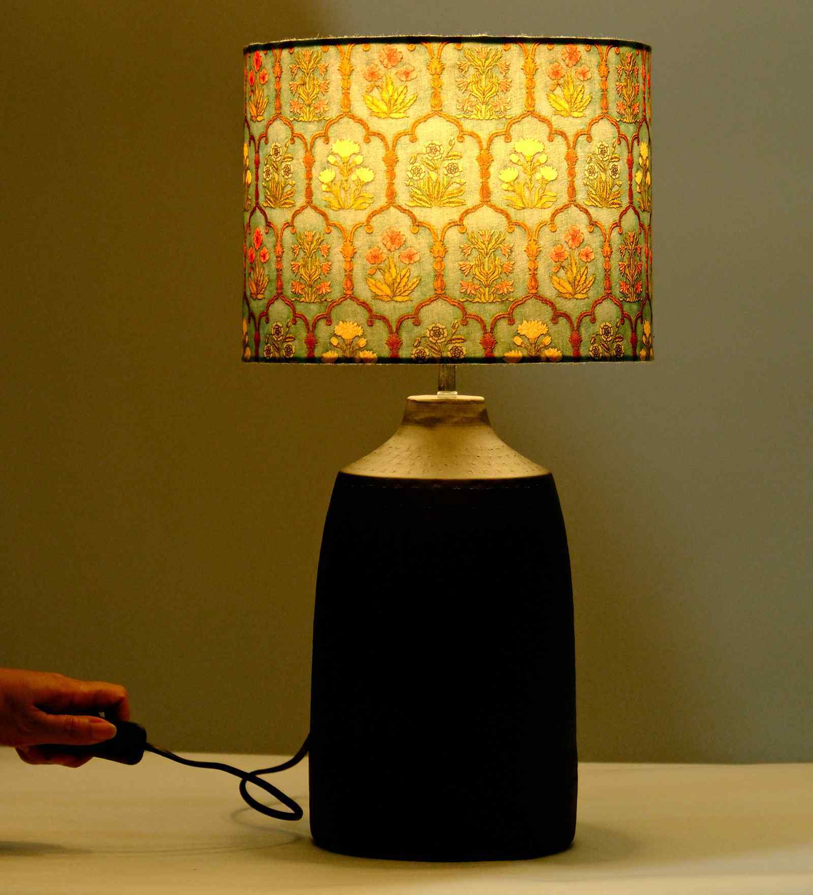 Table Lamps Black Metal Base With Teal Garland Fabric Lampshade 21" For Home Decoration