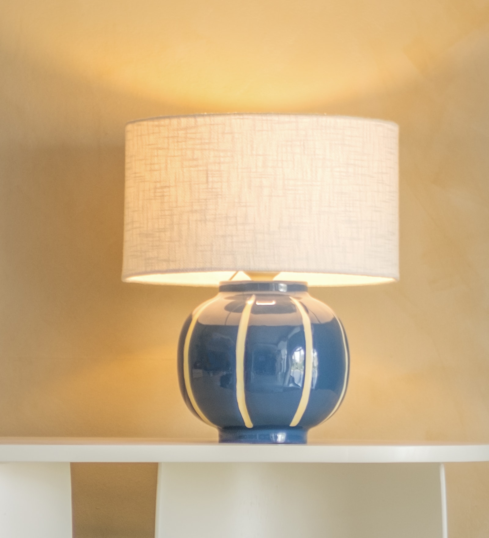 Taoza Blue Table Lamp Taoza Blue Table Lamp