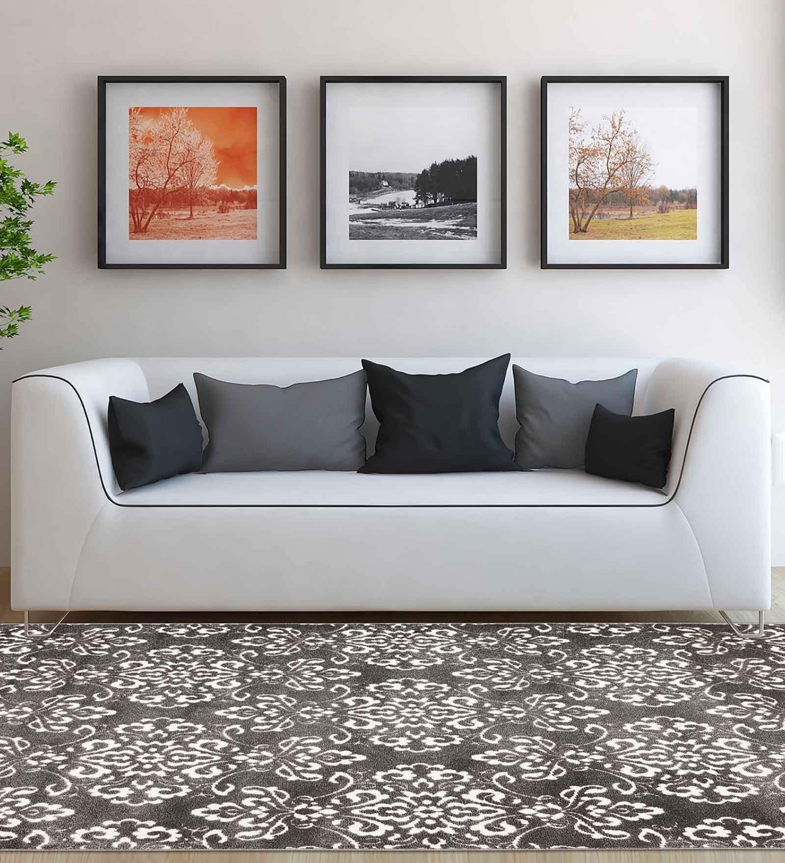 Taupe Abstract Polypropylene 4 ft x 6 ft Machine Made Carpet