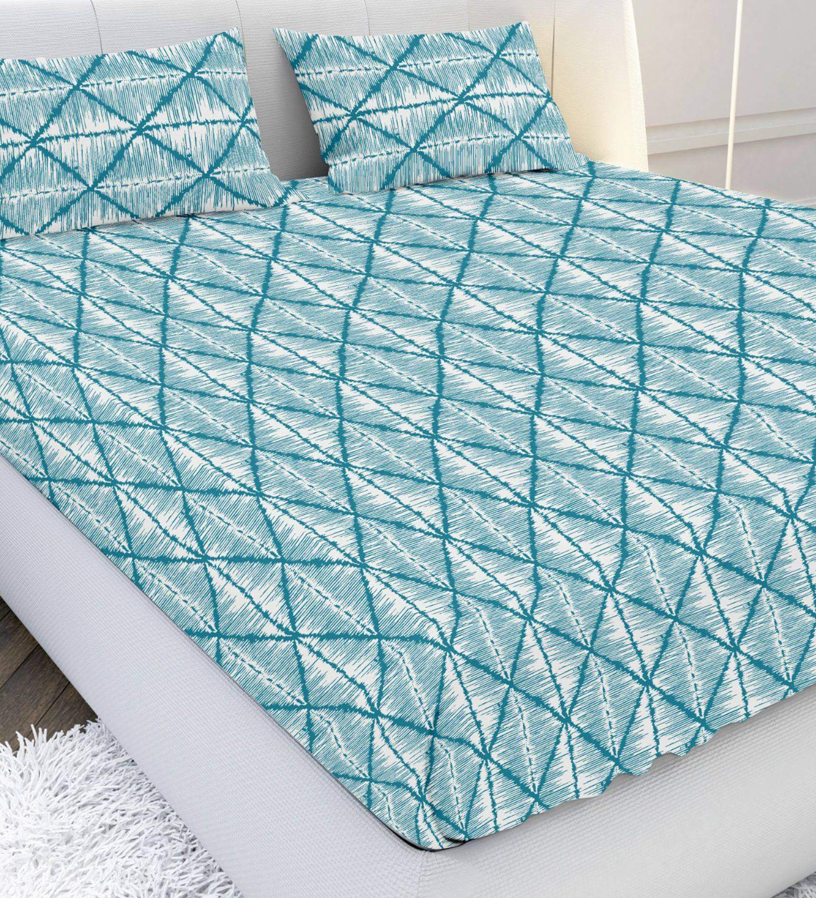 Teal Geometric 144 TC Cotton King Bedsheet with 2 Pillow Covers