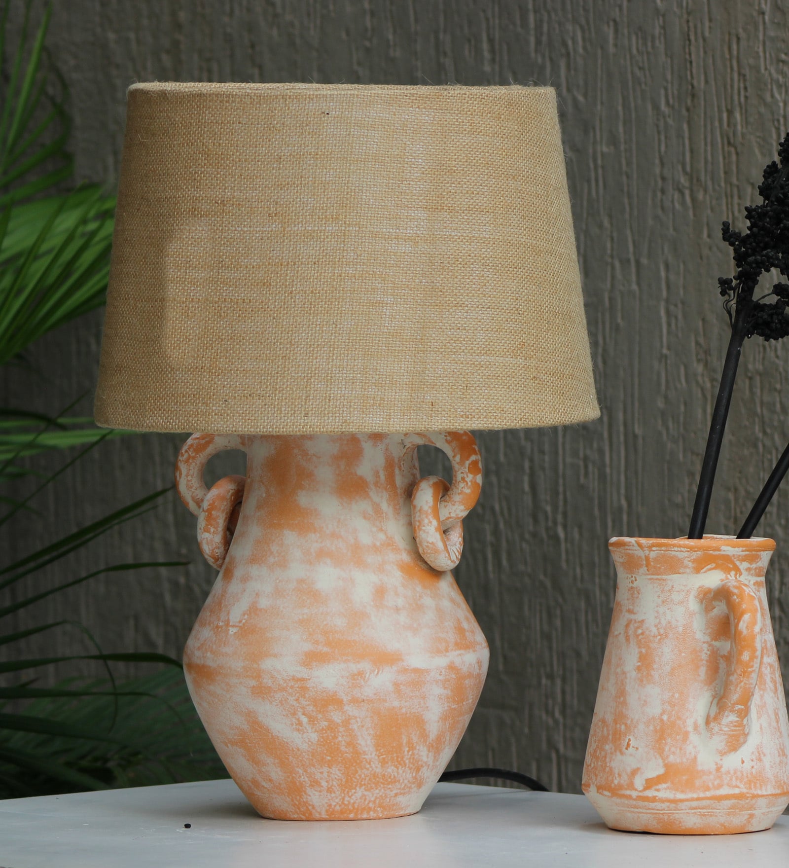 Terracotta color distree finish table lamp