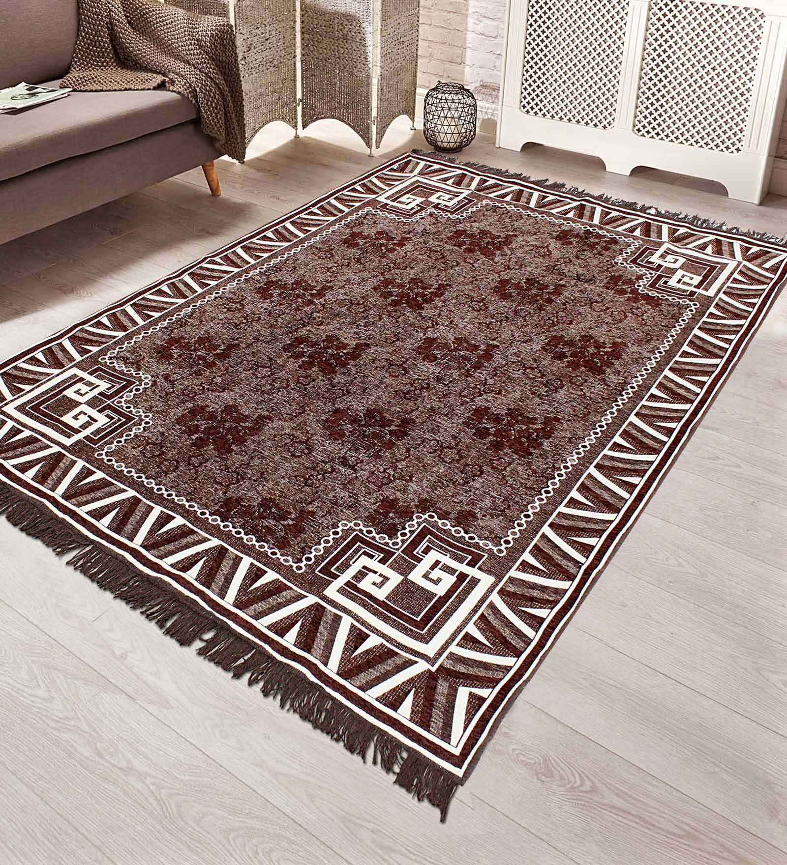 Brown Polyester Vintage 5 x 7 Feet Machine Made Carpet