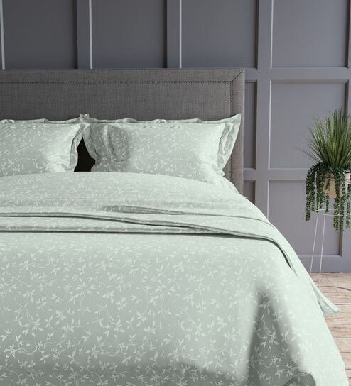 Tea Green Floral 300TC Cotton Super King Sized Double Bedsheet with 2 piping Pillow Covers