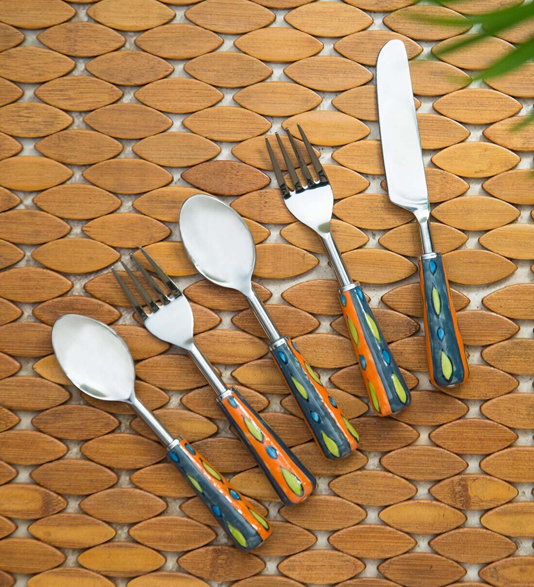 Buy The Mughal Aakar (Set of 5) Stainless Steel Table Cutlery Set with Brass Handles by