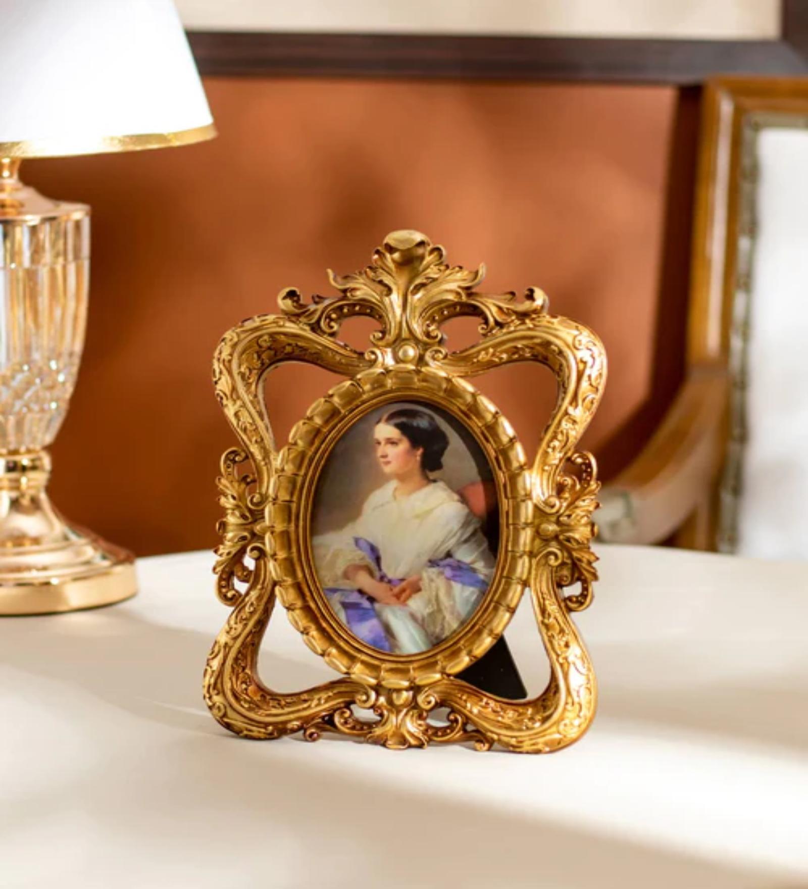 Chatsworth Gold Resin PhotoFrame
