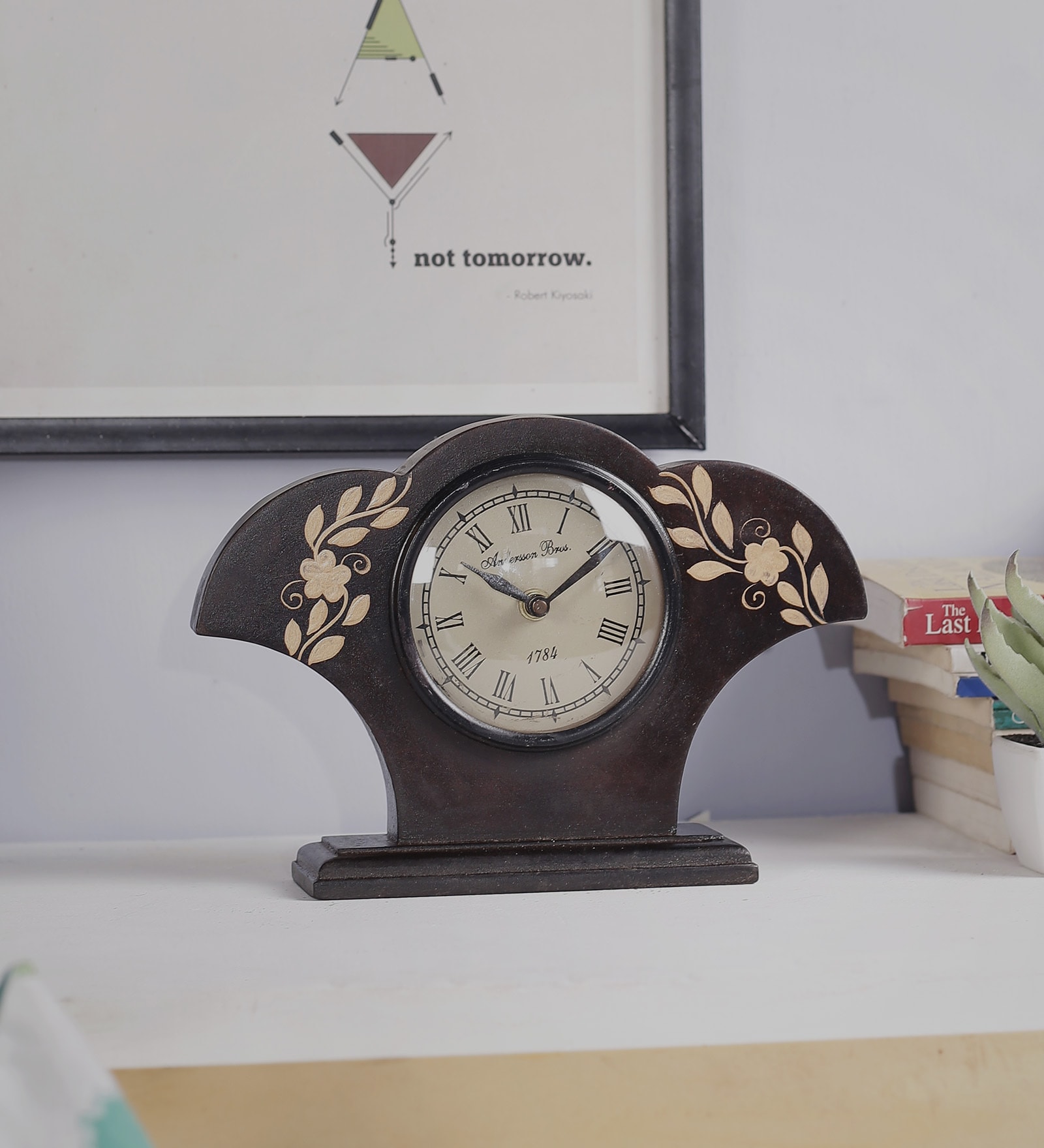 Black Solid Wood Analog Table Clock