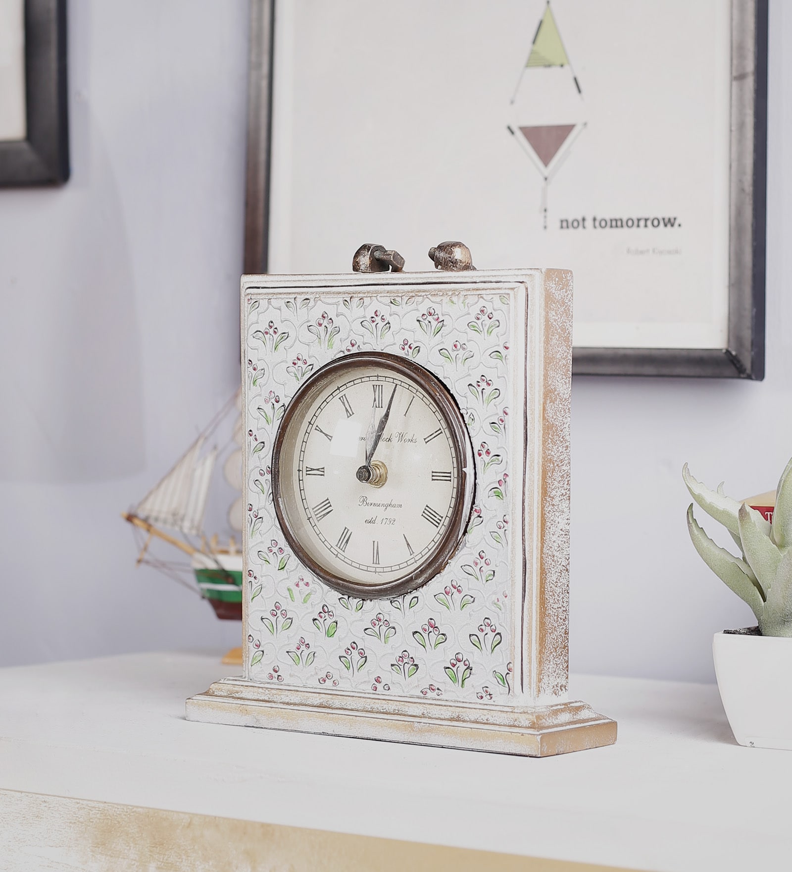 White Solid Wood Analog Table Clock