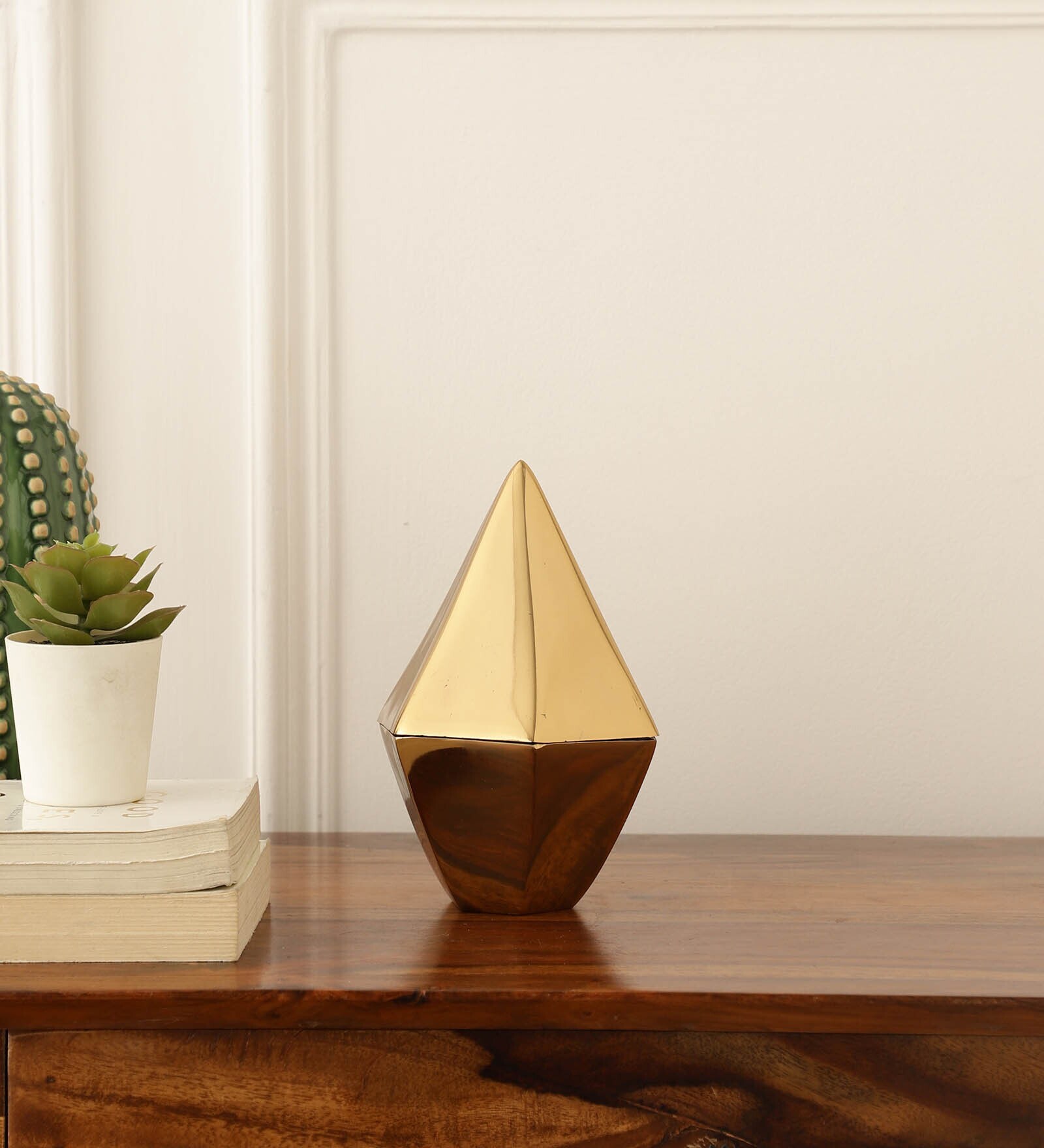 The Vang Small GoldBox