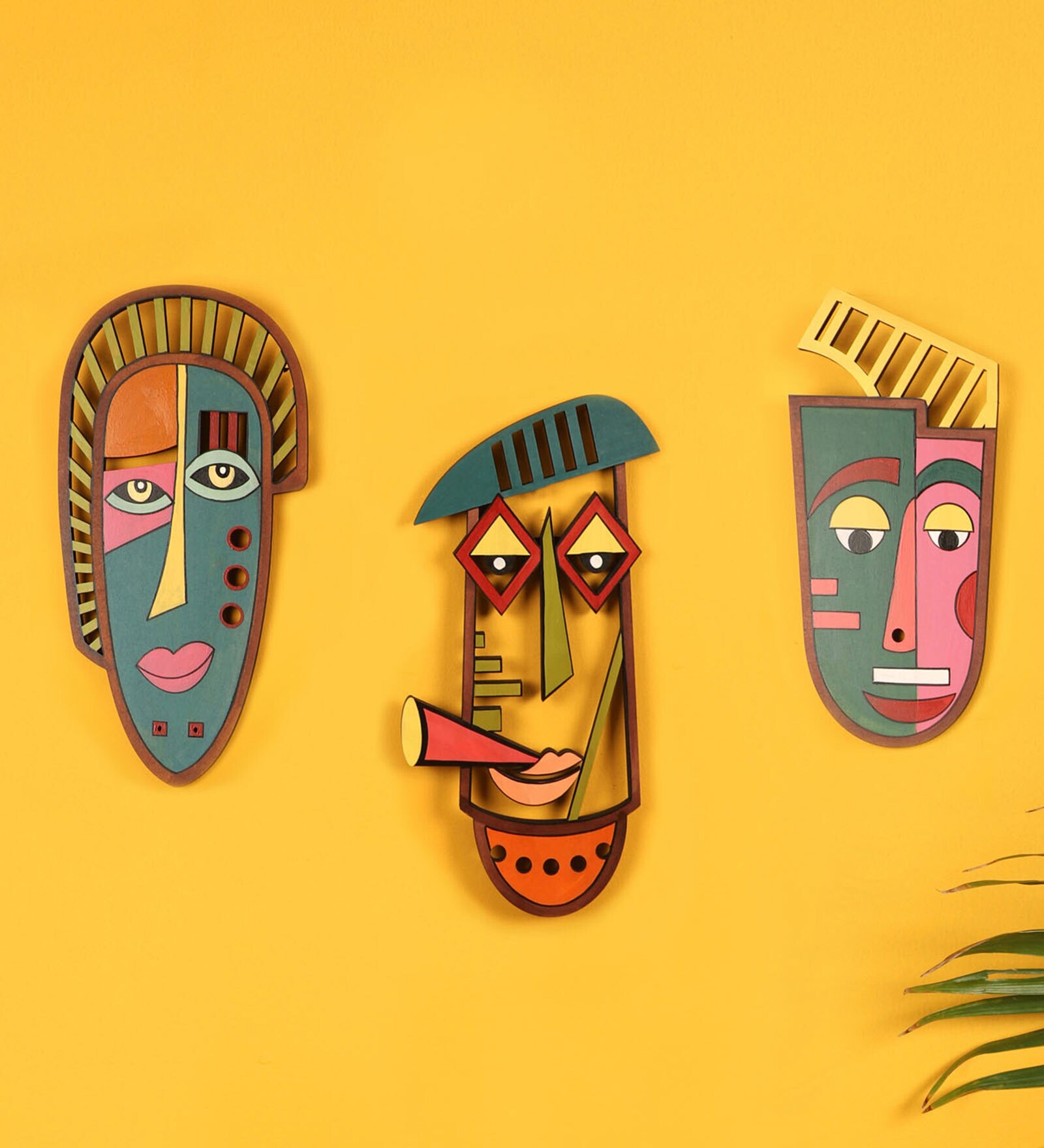 Three Taporis Wall Decor Mask