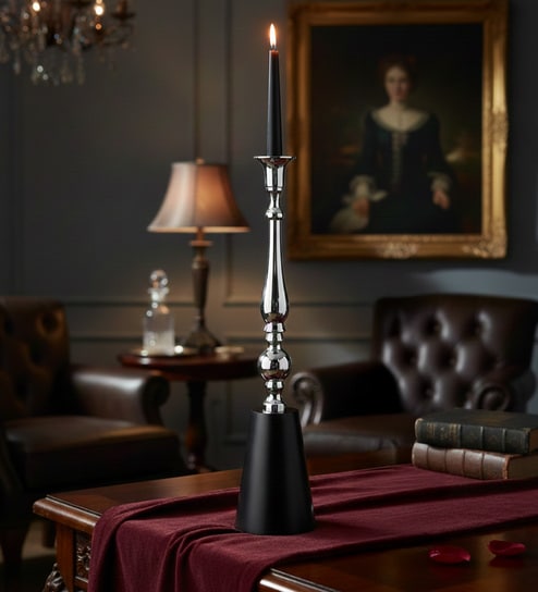 The Valora Candle Holders Silver Black Set