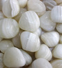 White 1 Kg Decorative Onyx Pebbles