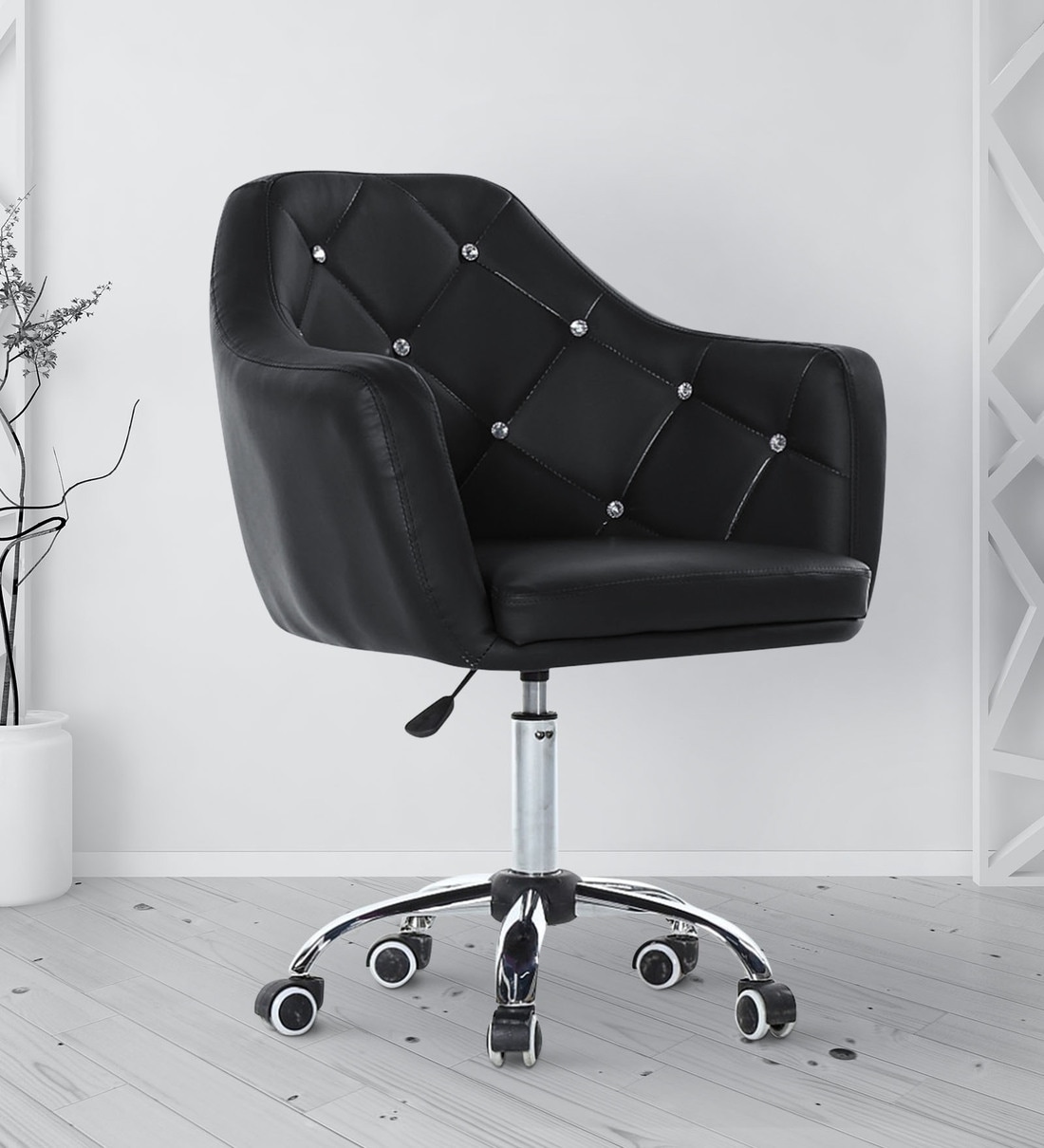 triva guest chair in black colour