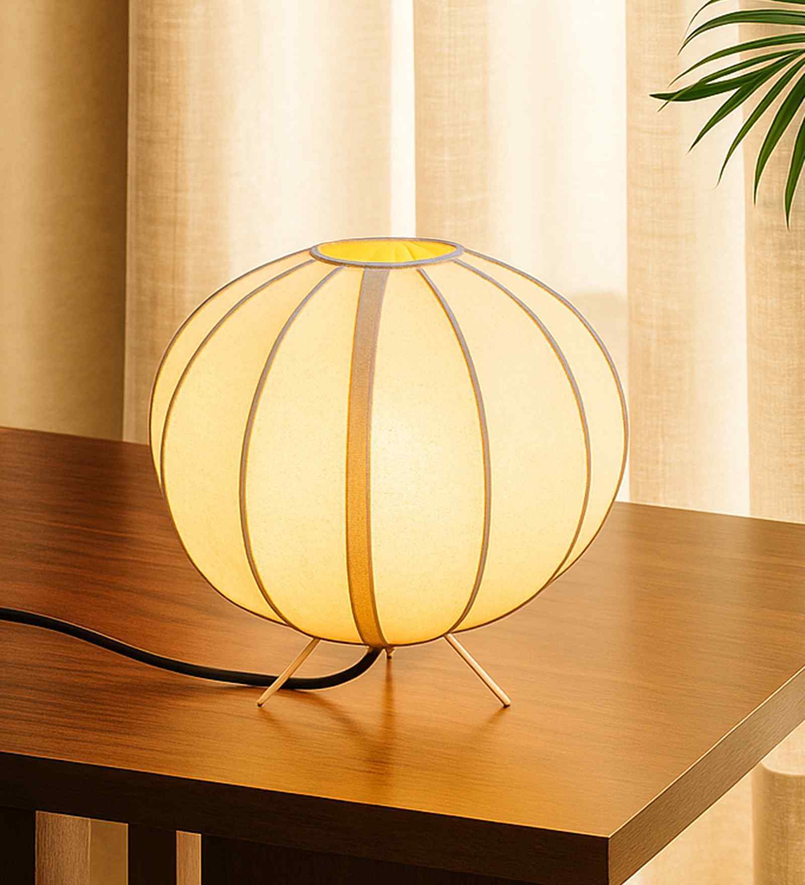 Traditional Style Design Living Room Silk Fabric Table Lamp, White