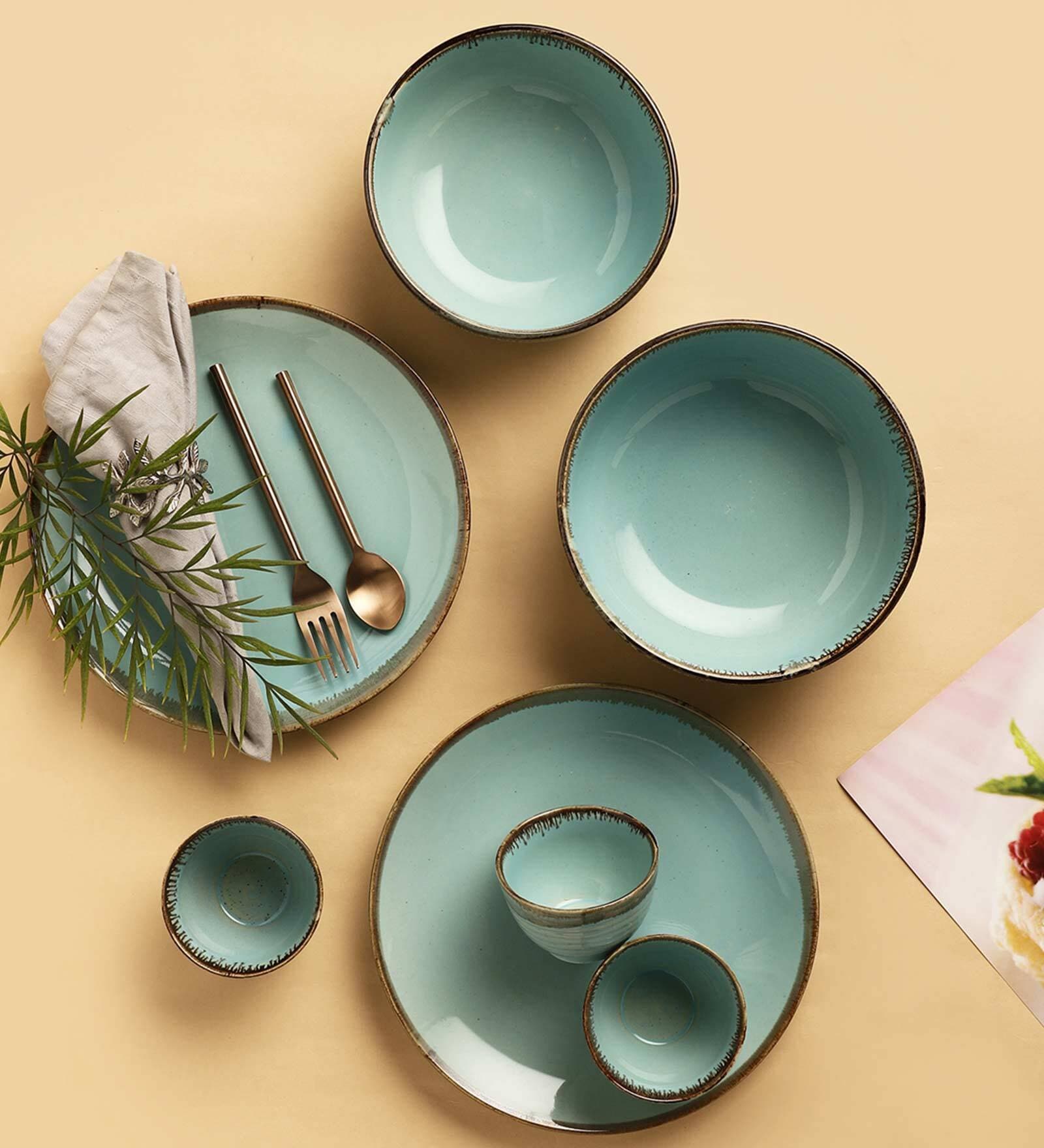 Tranquil 10 Pcs Green Ceramic Dinnerware Set