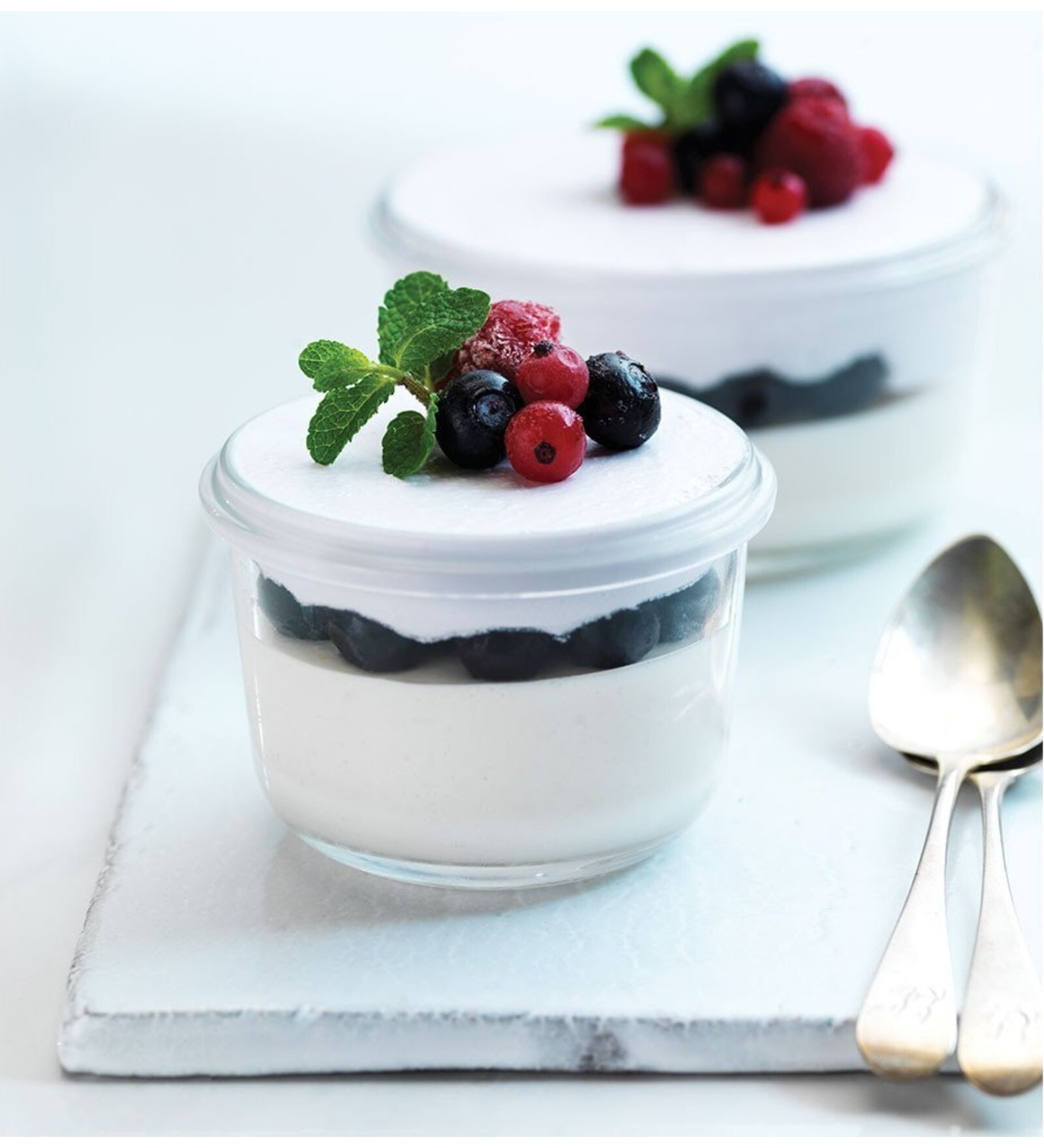 Transparent  165 ml Round Glass Airtight Break Resistant Food Storage Container